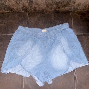 Hollister Paper Bag Shorts